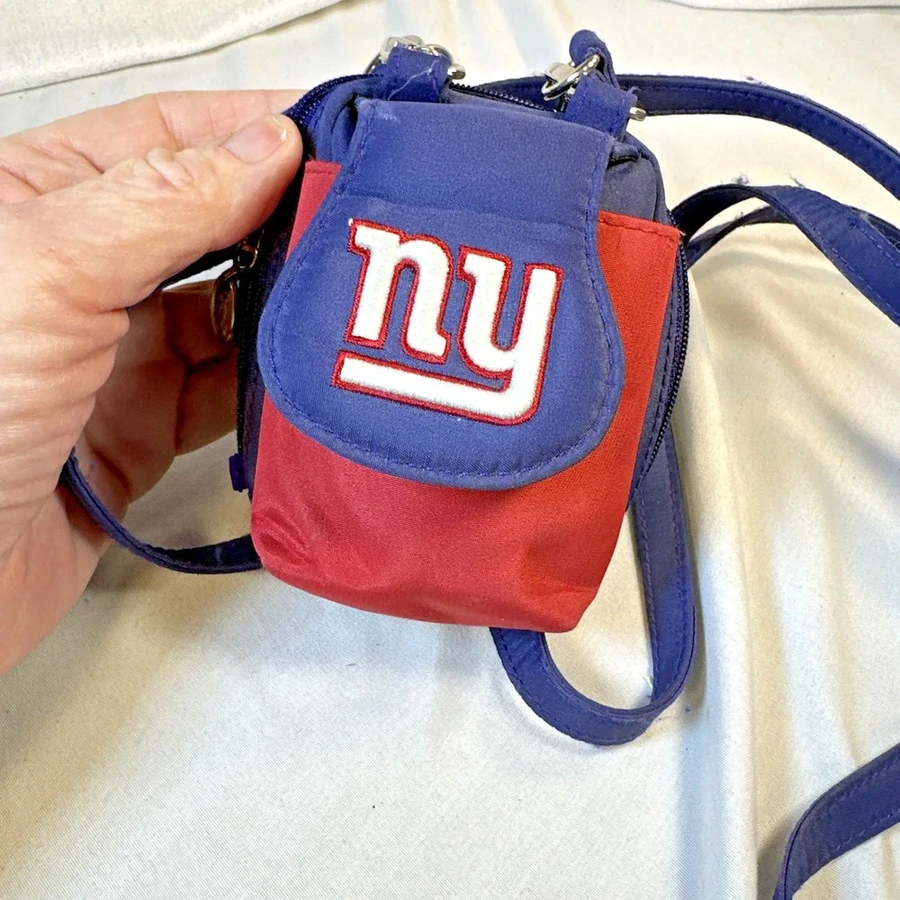 NEW YORK GIANTS PURSE CELL PHONE CAMERA IPOD HOLDER ProFANity